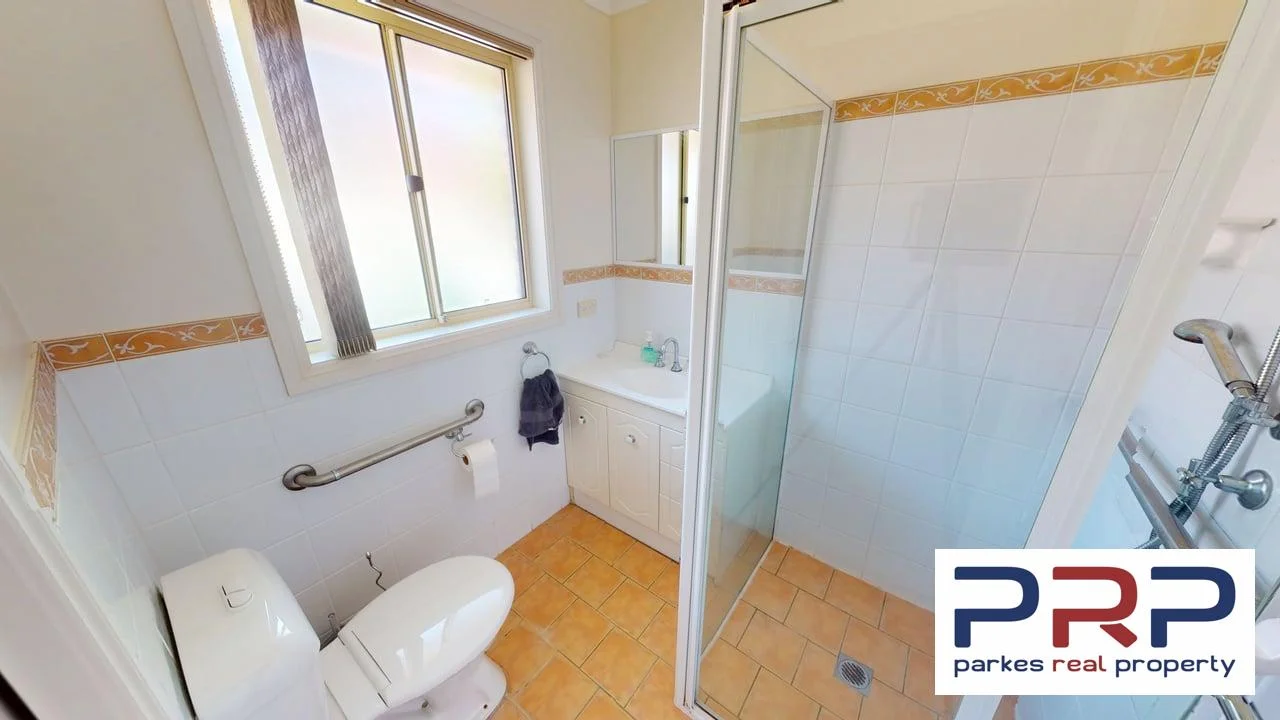 Additional image 15 of 4 Hazelbank Avenue, Parkes NSW 2870