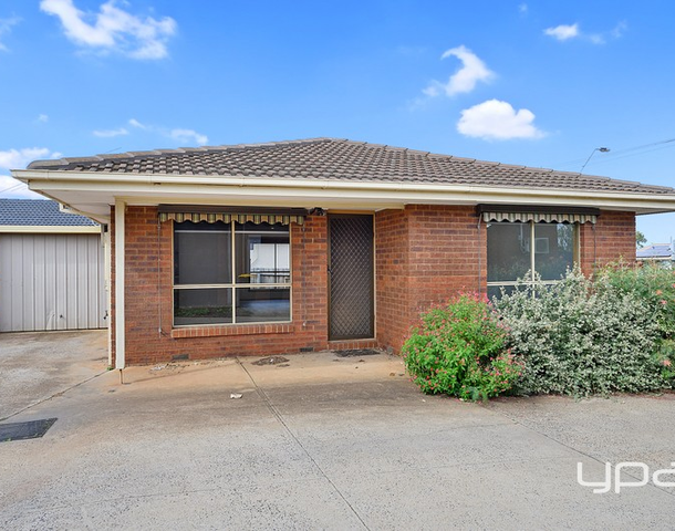 8/14 Brooklyn Road, Melton South VIC 3338