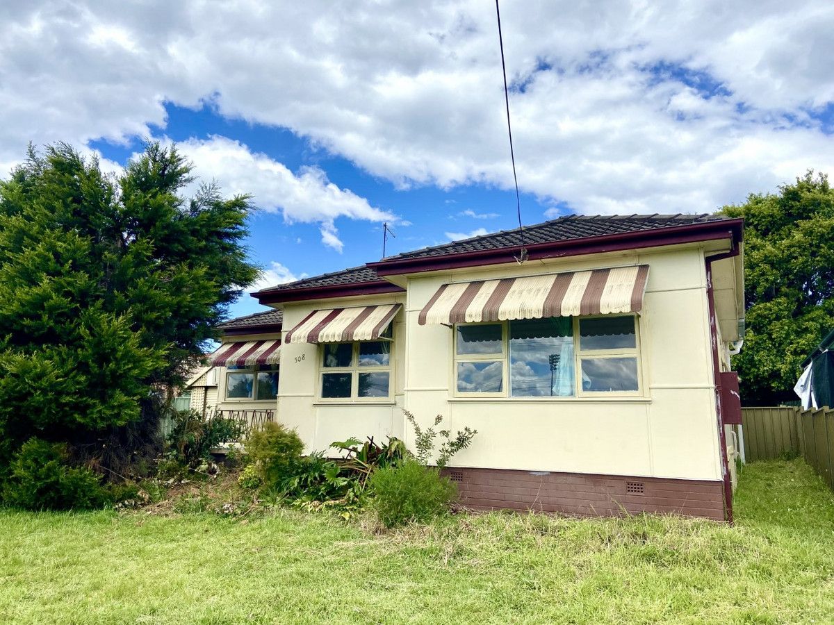 3 bedrooms House in 508 Pembroke Road LEUMEAH NSW, 2560