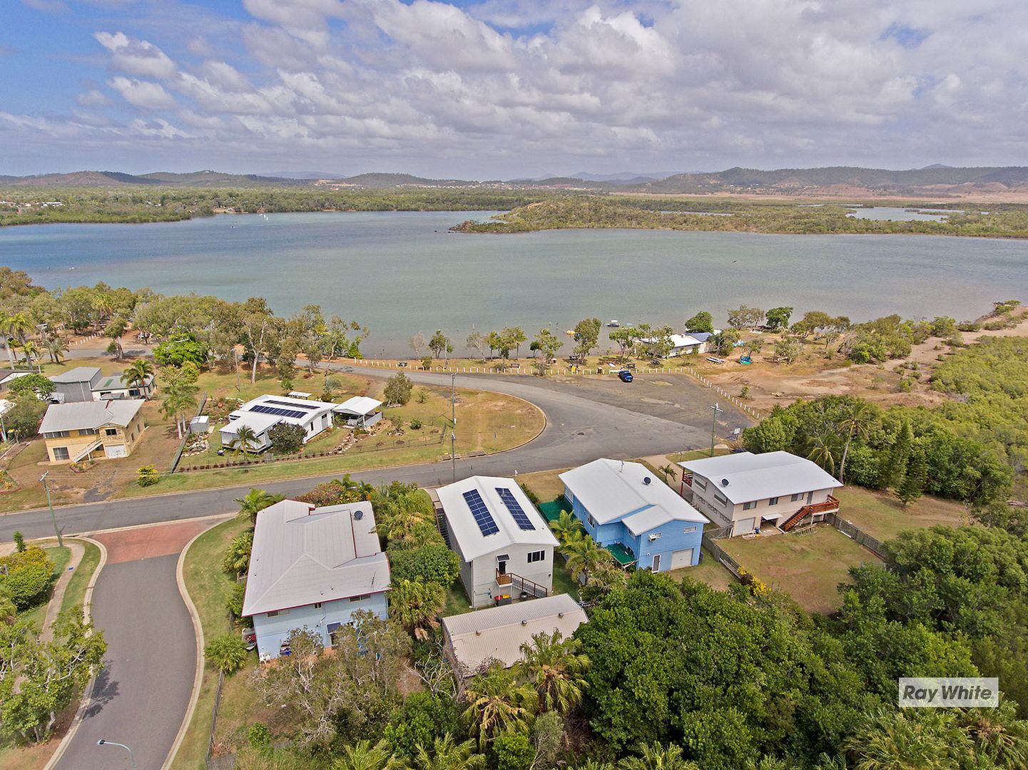 33 Pinnacle Street, Causeway Lake QLD 4703, Image 1