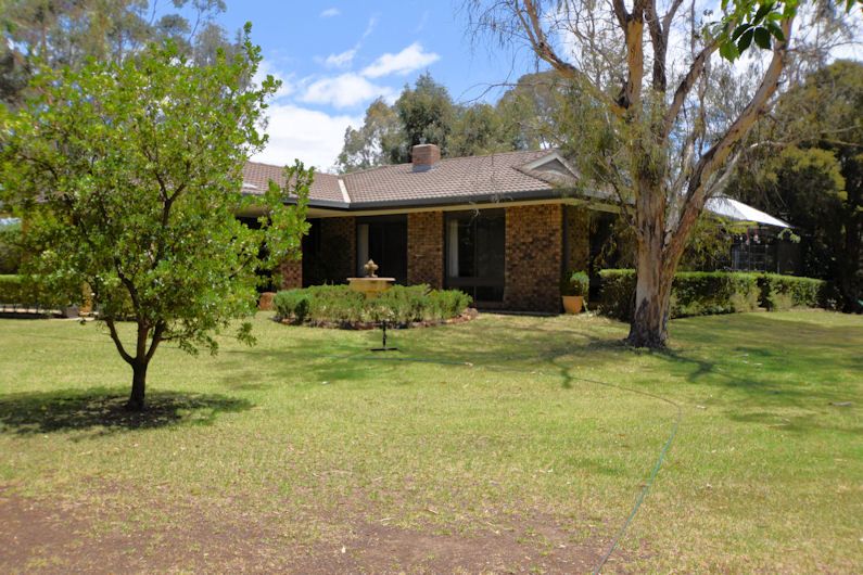 602 Harfleur Street, Deniliquin NSW 2710, Image 2