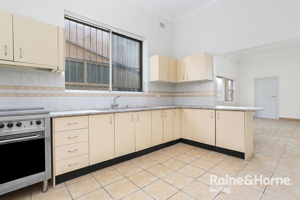 1/329 Forest Road, Bexley NSW 2207, Image 0