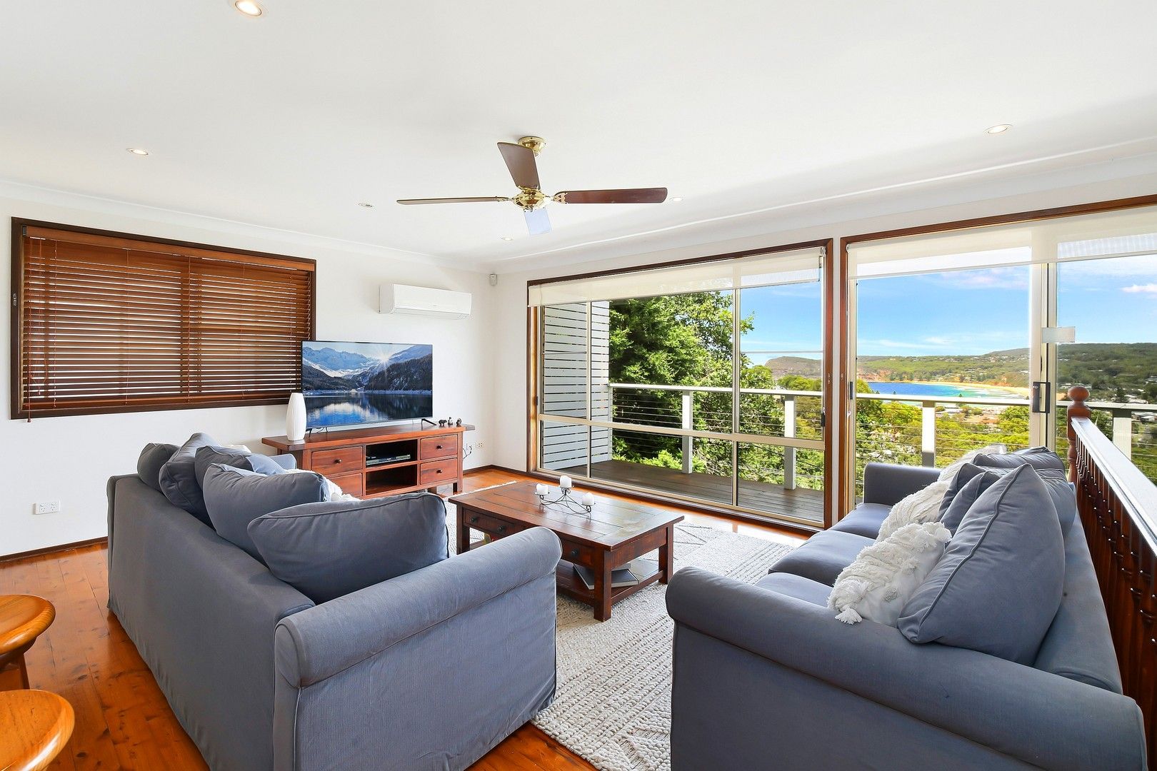 5 bedrooms House in 121 Oceano Street COPACABANA NSW, 2251