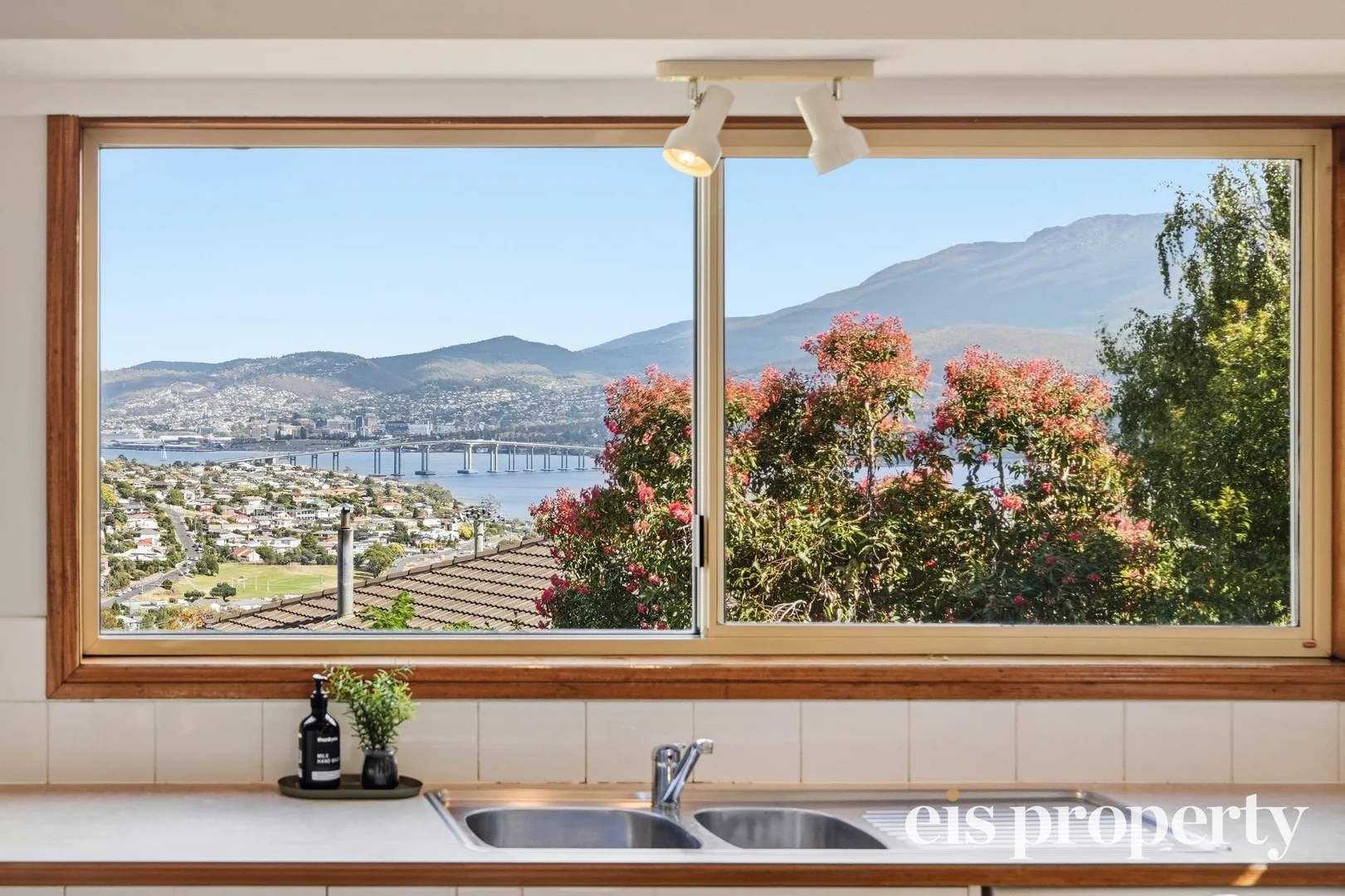 Additional image 8 of 19 Robin Court, Lindisfarne TAS 7015