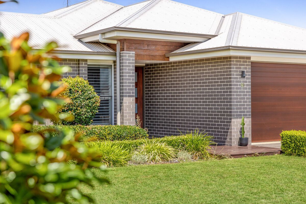 25 Ridge Drive, Cambooya QLD 4358, Image 1