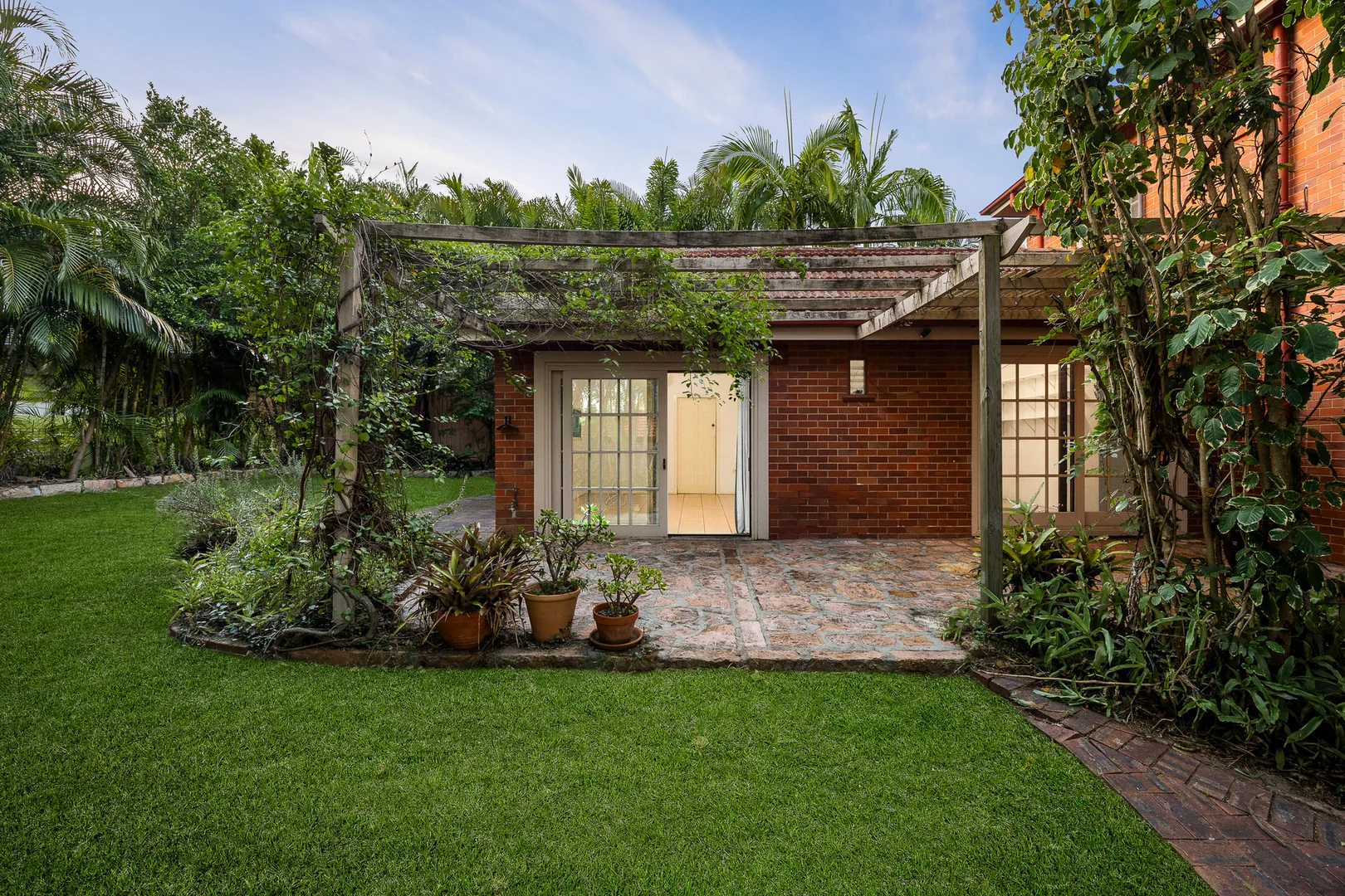 Additional image 9 of 11 Hawken Drive, St Lucia QLD 4067