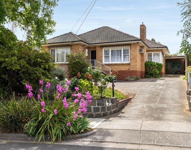 42 New Road, Oak Park VIC 3046