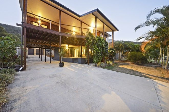 Picture of 109 Gloucester Avenue, HIDEAWAY BAY QLD 4800