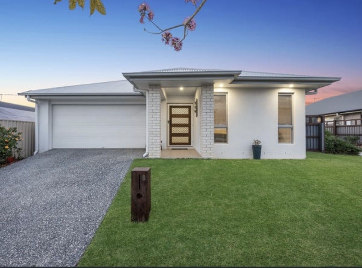 4 bedrooms House in 8 Nullarbor Street SOUTH RIPLEY QLD, 4306
