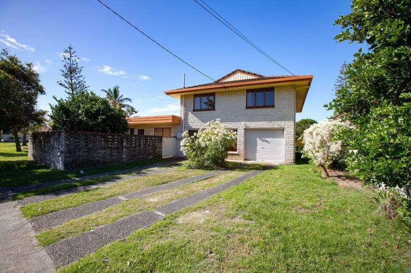 3 Dimitri Avenue, Biggera Waters QLD 4216, Image 0