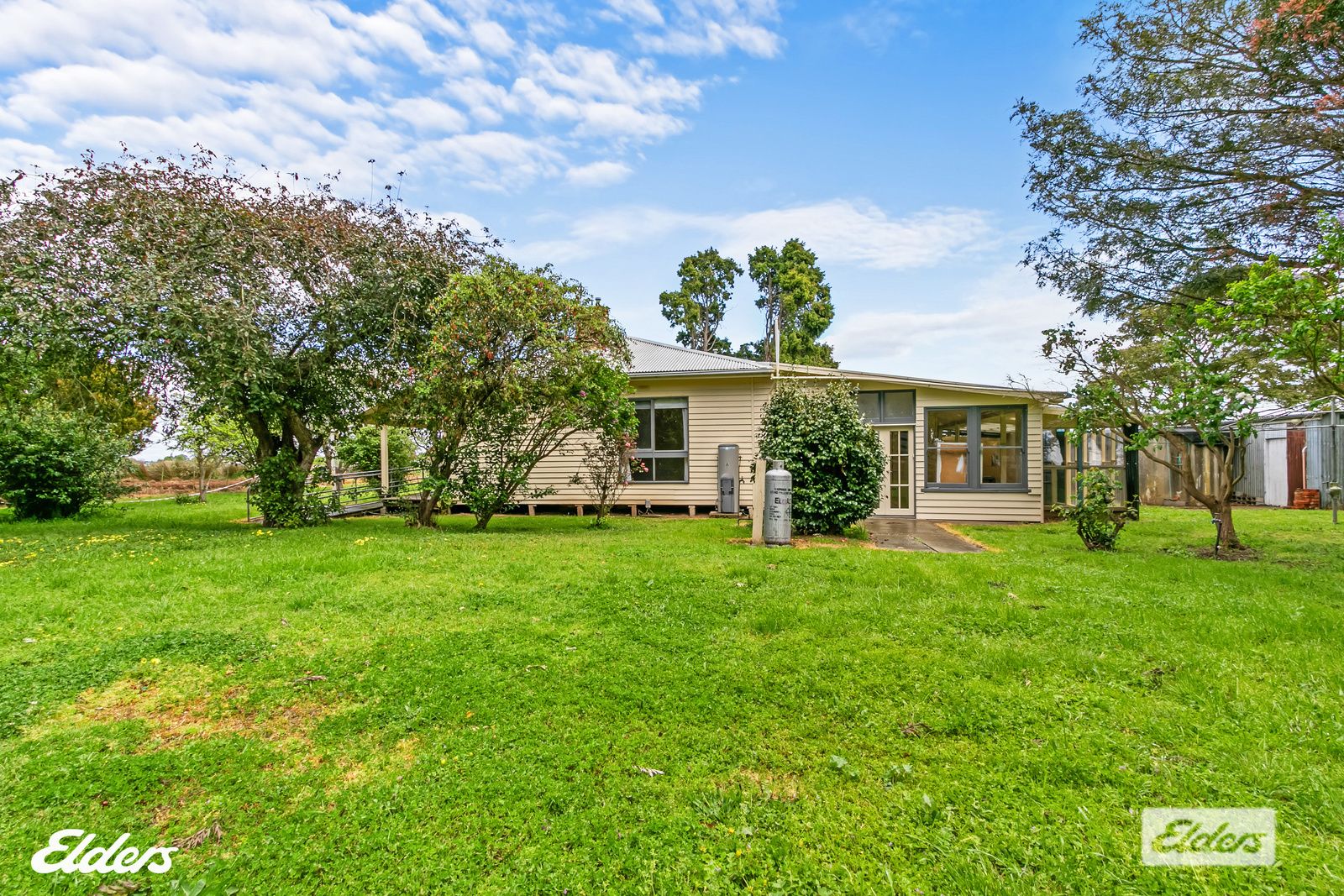 17 Grandmas Lane, Sale VIC 3850, Image 2