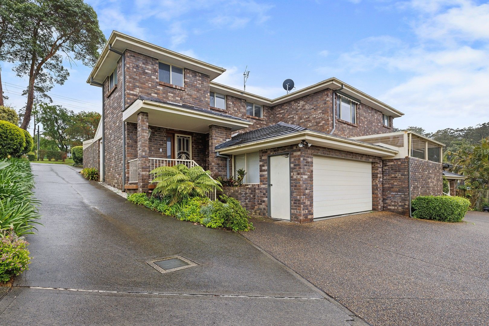 3 bedrooms Apartment / Unit / Flat in 1/12-14 Holmes Road TERRIGAL NSW, 2260