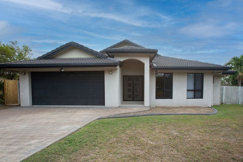 27 Donostia Crescent, Bushland Beach QLD 4818, Image 0