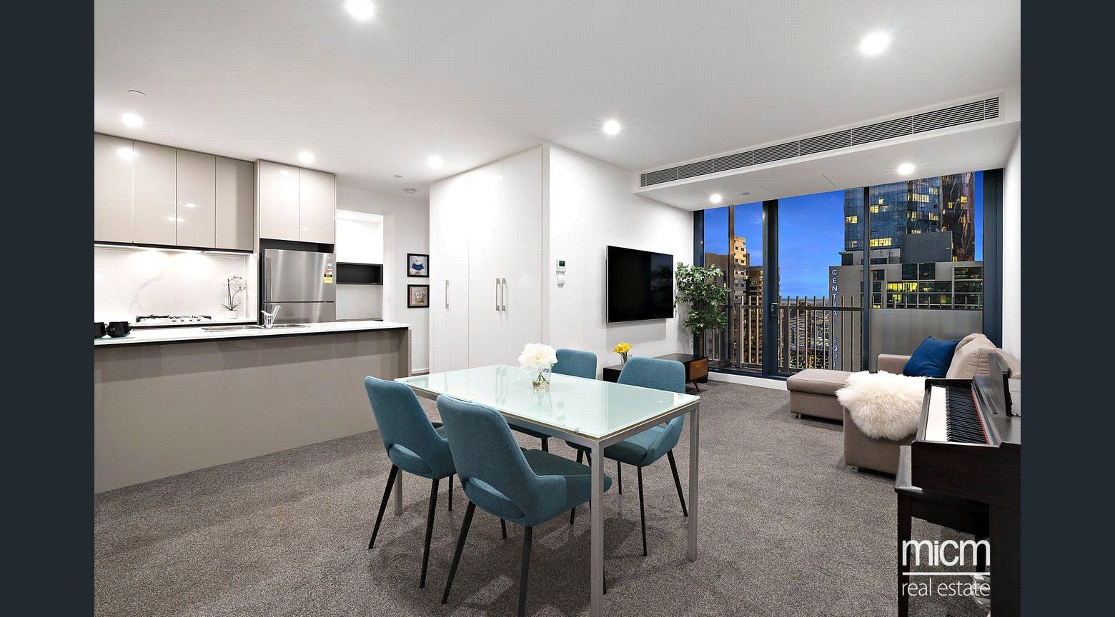 2 bedrooms Apartment / Unit / Flat in 3811/560 Lonsdale Street MELBOURNE VIC, 3000