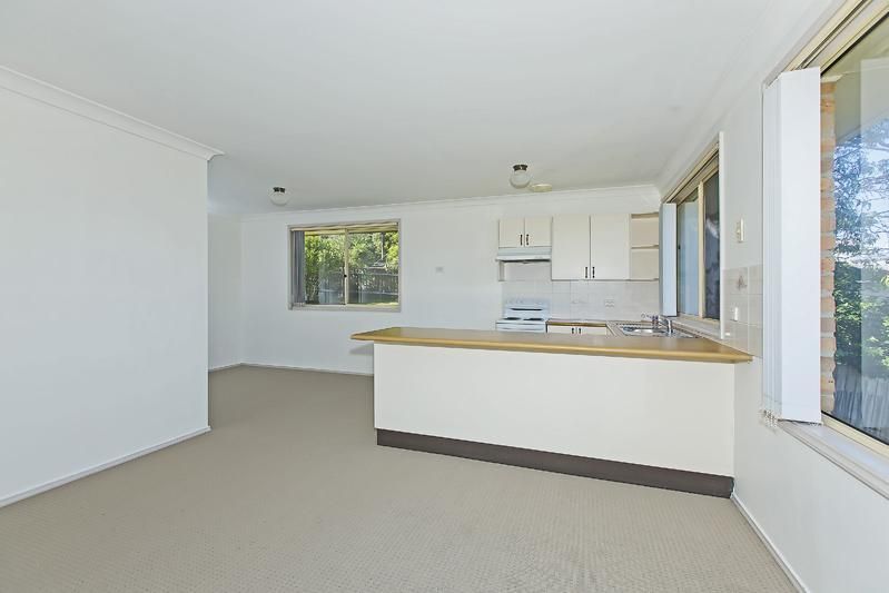 2/59 Middle Point Road, BOLTON POINT NSW 2283, Image 2