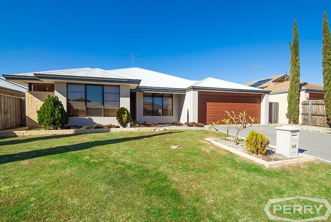 4 bedrooms House in 43 Carissa Turn HALLS HEAD WA, 6210