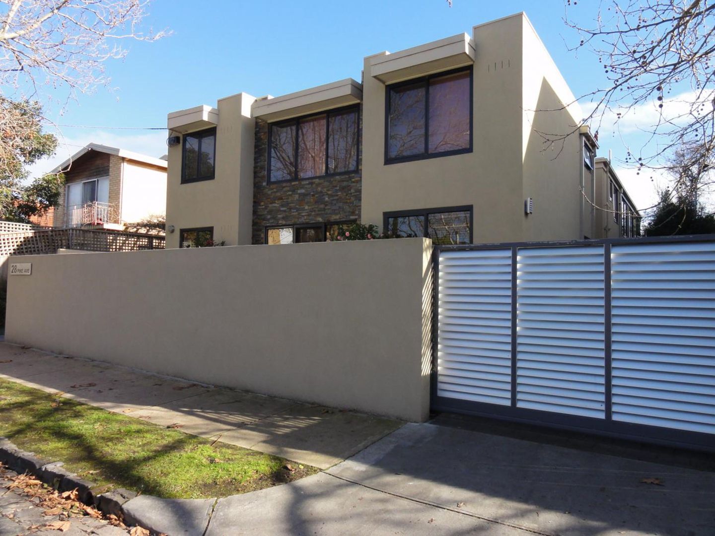 1/28 Pine Avenue, Elwood VIC 3184