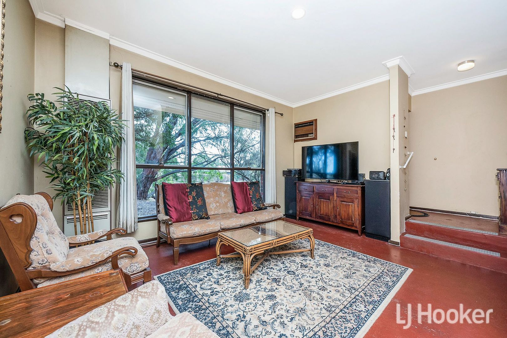 48 Lyrebird Way, Thornlie WA 6108, Image 2