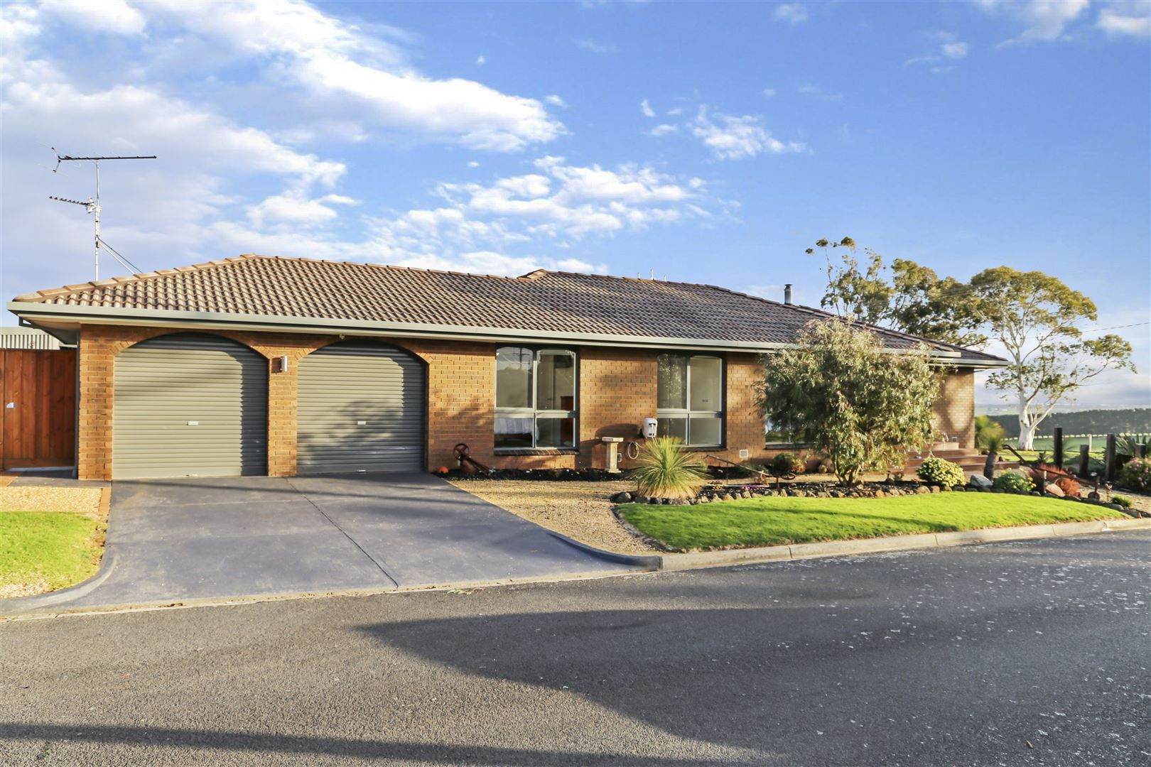 6 Gibson Street, Leongatha VIC 3953, Image 2