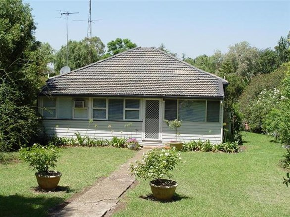 4 Hillview Avenue, Muswellbrook NSW 2333
