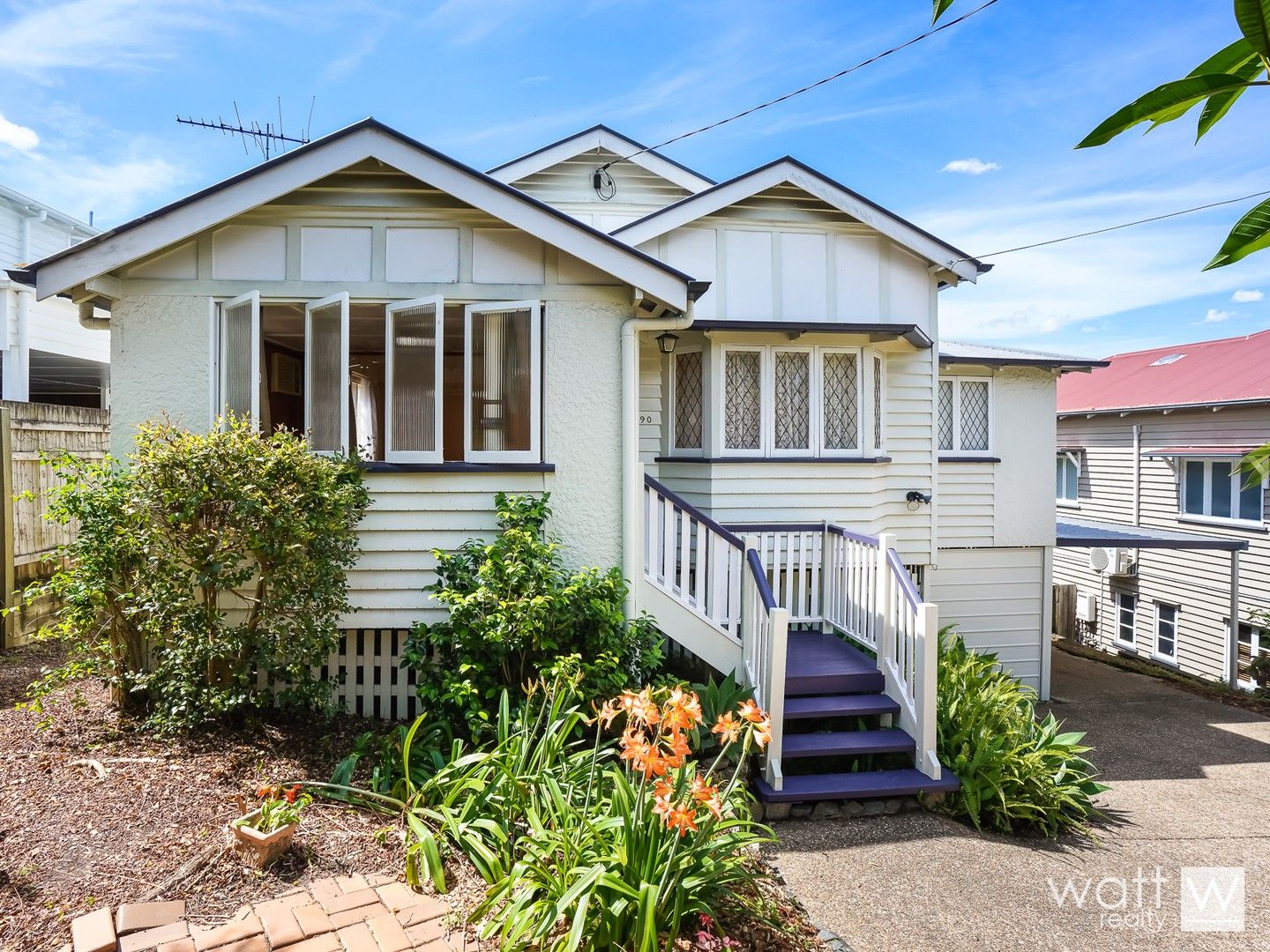 4 bedrooms House in 90 Sixth Avenue BARDON QLD, 4065