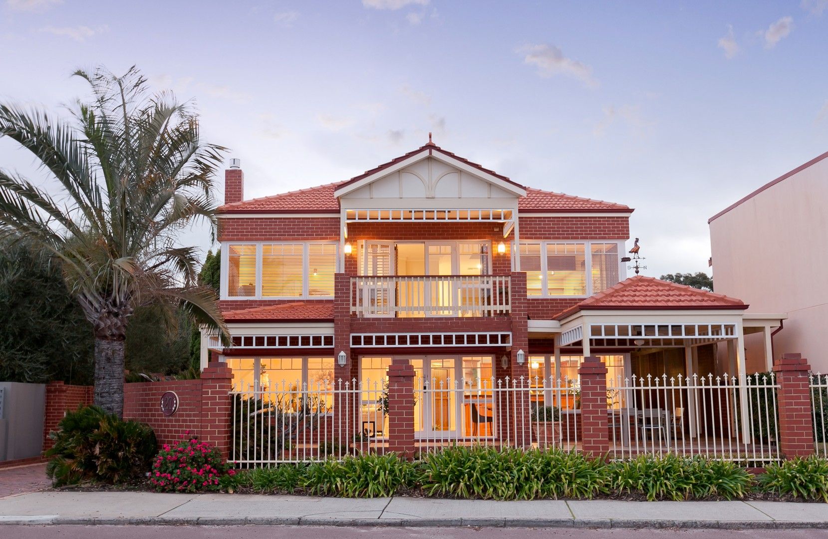4 bedrooms House in 27 Canning Beach Road APPLECROSS WA, 6153