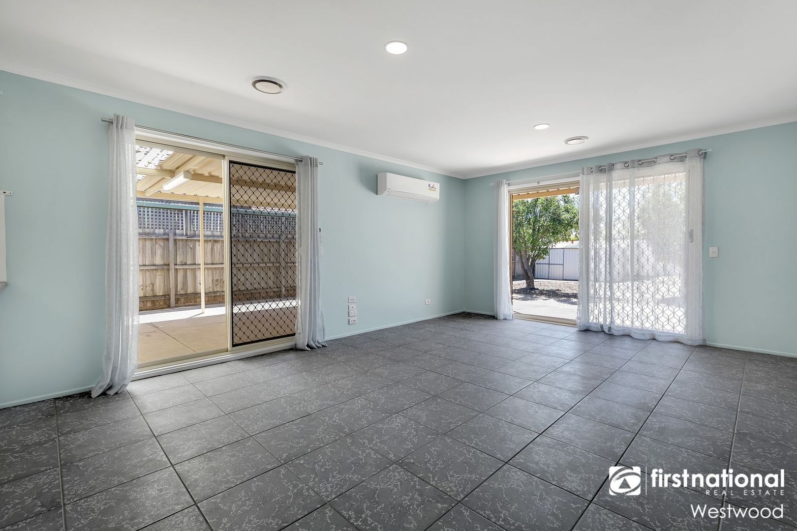 69 Wildflower Crescent, Hoppers Crossing VIC 3029, Image 2