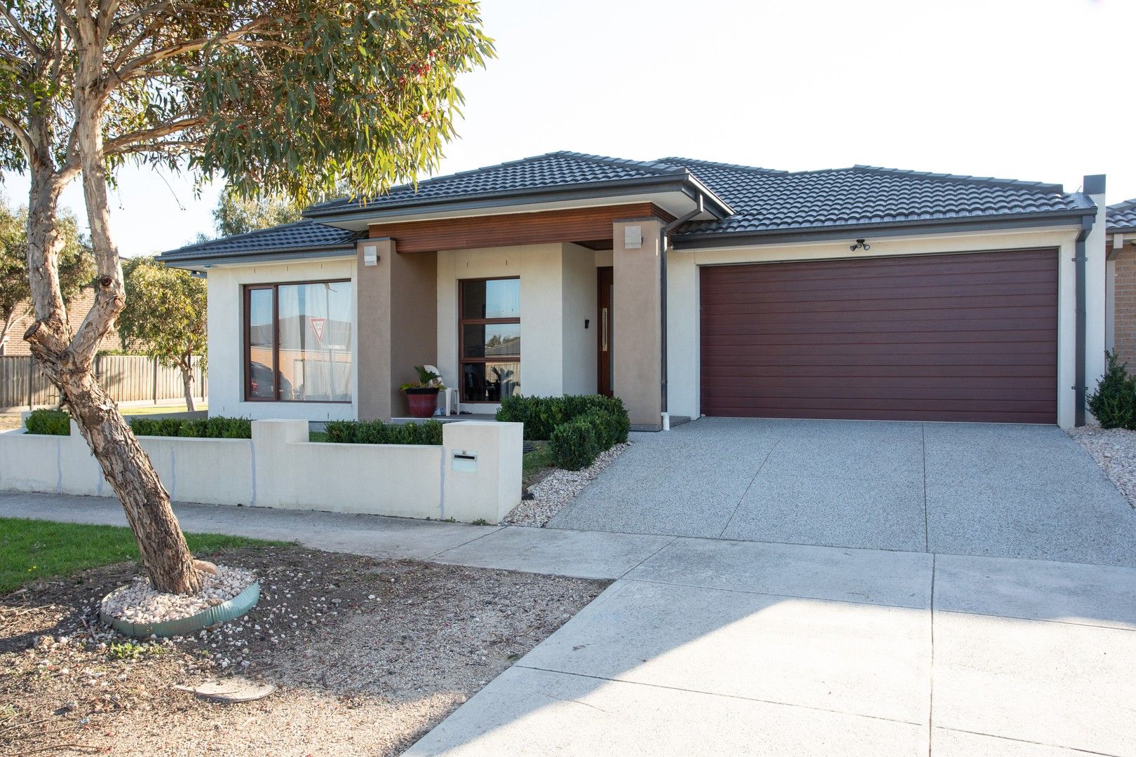 4 bedrooms House in 13 Bloom Avenue GREENVALE VIC, 3059
