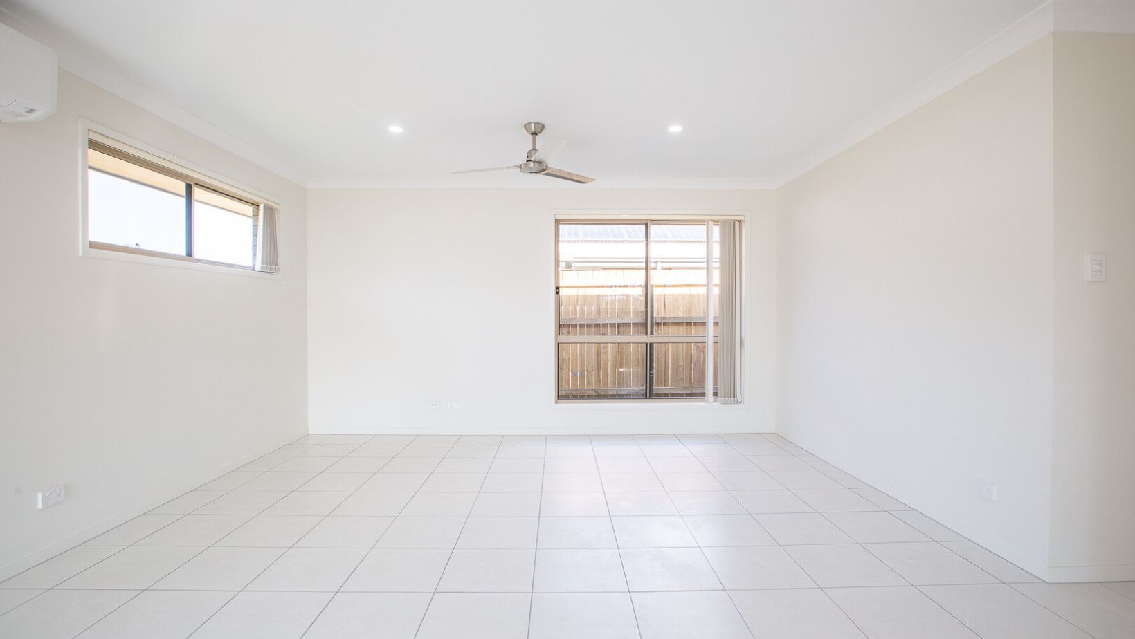 53 Innsbruck Way, Bahrs Scrub QLD 4207, Image 2