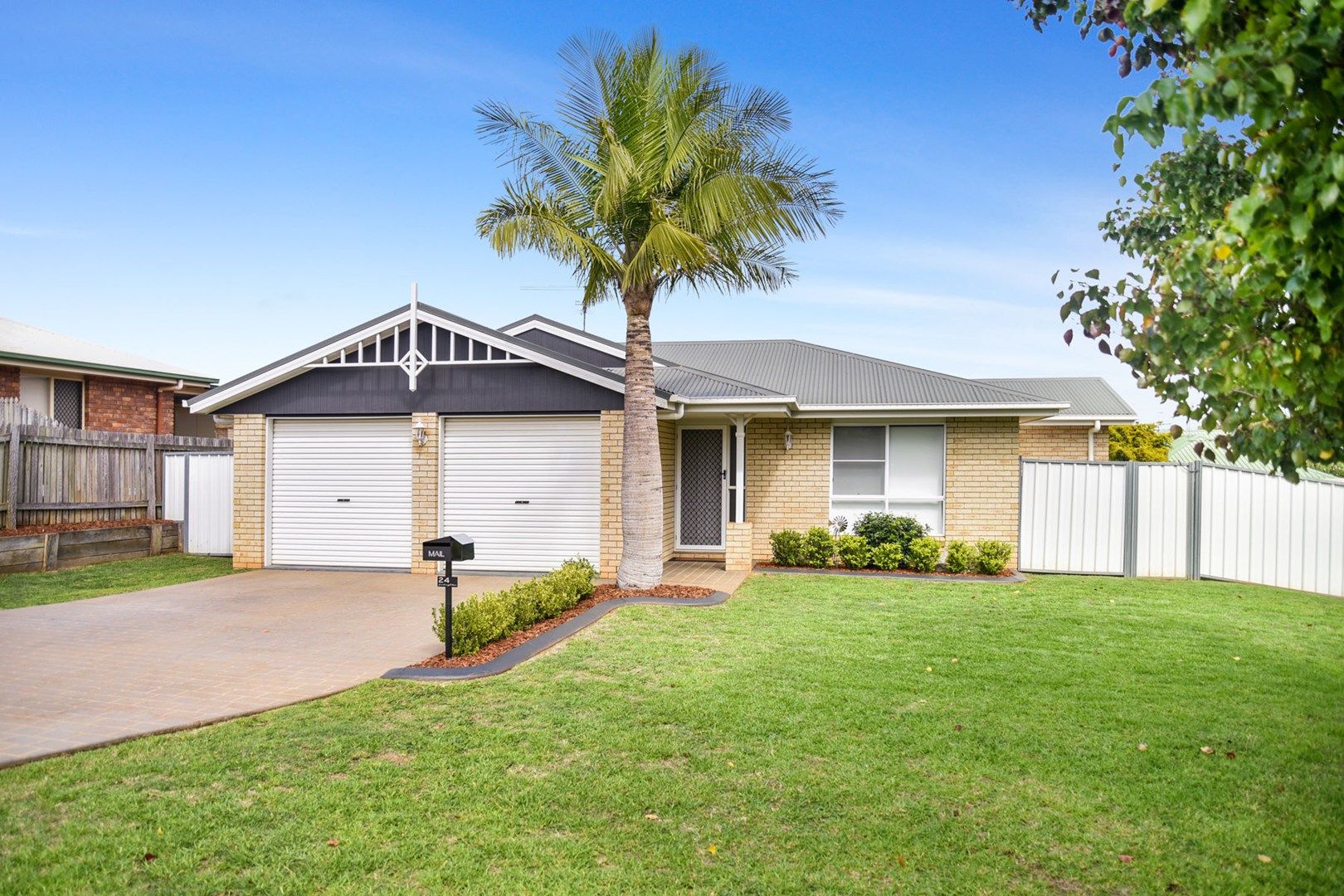 24 Gainsborough Drive, Glenvale QLD 4350, Image 0