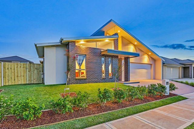 28 Lillydale Avenue, CATHERINE FIELD NSW 2557, Image 0