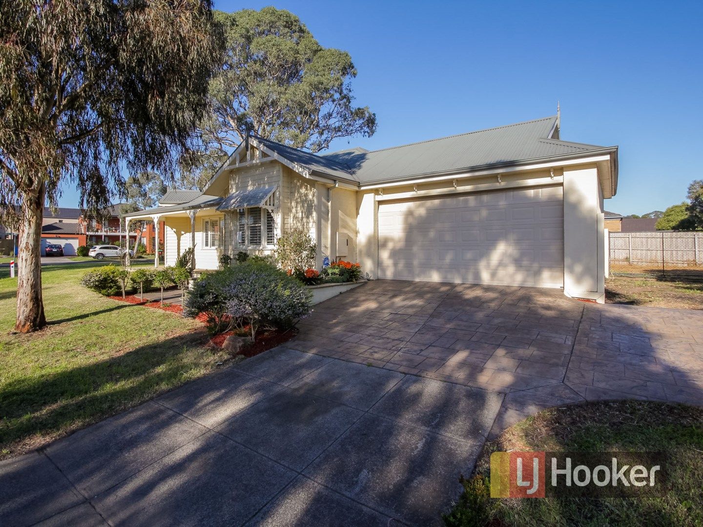 18 Rowcroft Avenue, Lynbrook VIC 3975, Image 0