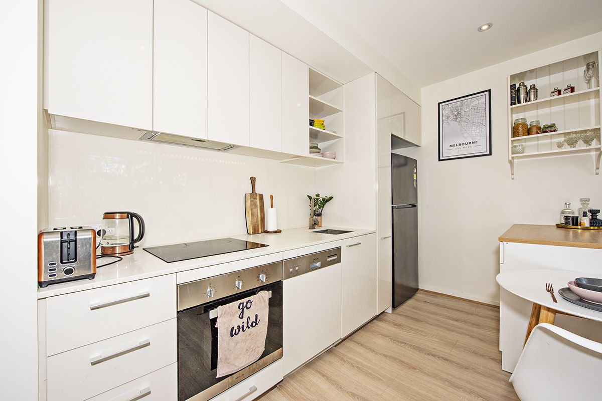 2 bedrooms Apartment / Unit / Flat in 1/35 Simmons Street SOUTH YARRA VIC, 3141