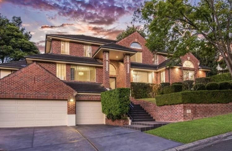 5 bedrooms House in 7 Bron Close WEST PENNANT HILLS NSW, 2125