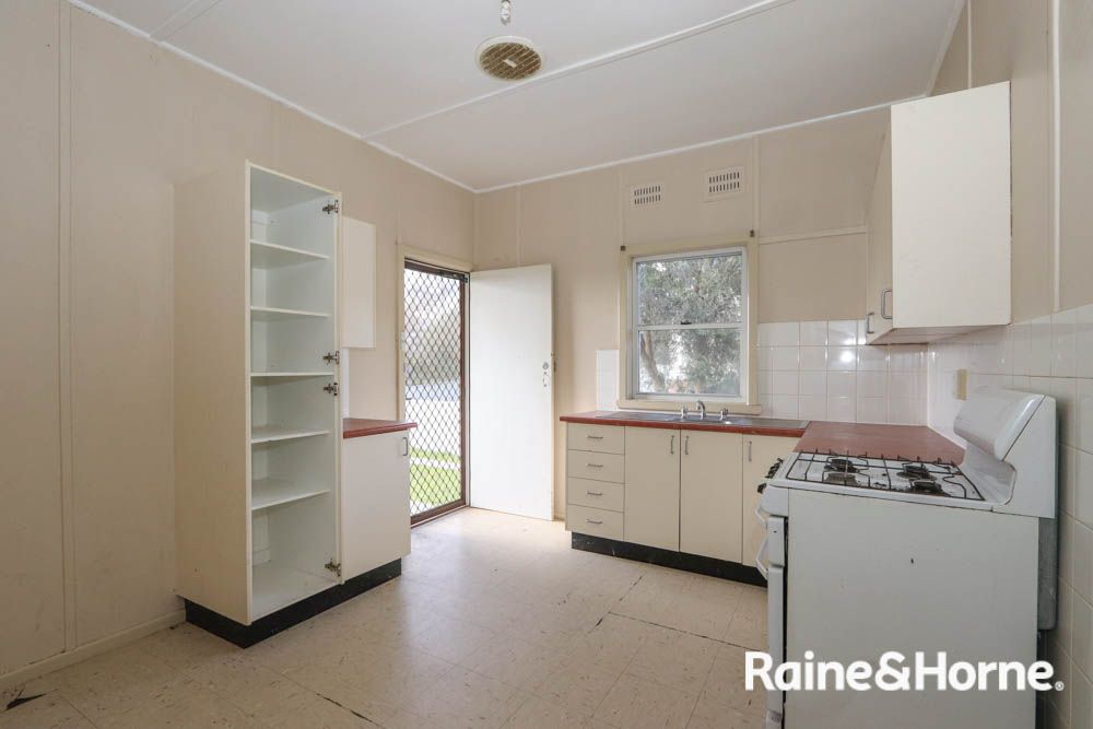 5 McKenzie Place, West Bathurst NSW 2795, Image 1