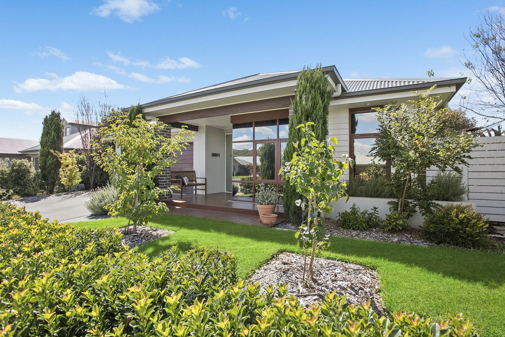 40 Renwick Drive, RENWICK Property History & Address Research Domain