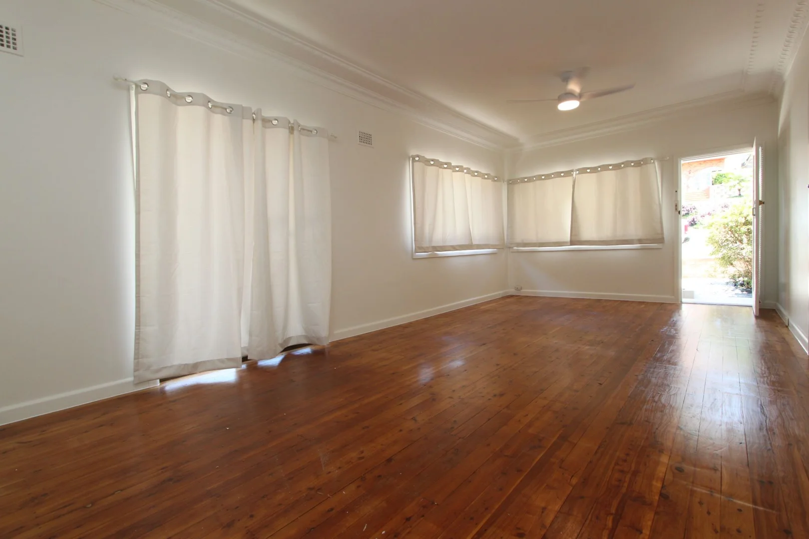 Additional image 2 of 11 Macquarie Road, Earlwood NSW 2206