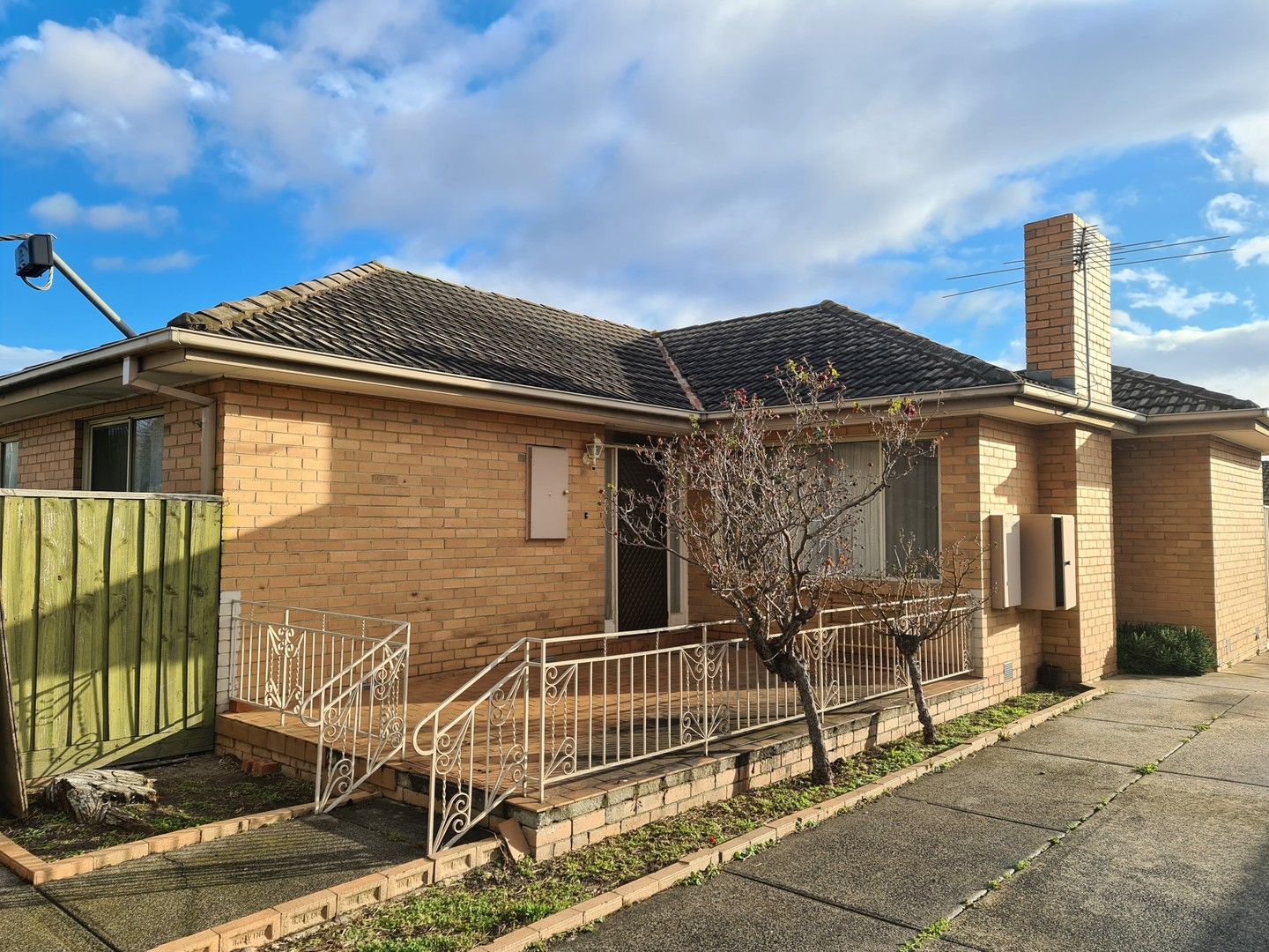 3 bedrooms Apartment / Unit / Flat in 1/8 Clarevale Street CLAYTON SOUTH VIC, 3169