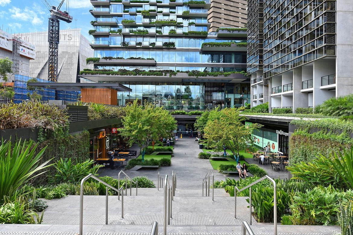 1 bedrooms Apartment / Unit / Flat in Lvl19/18 Park Lane CHIPPENDALE NSW, 2008