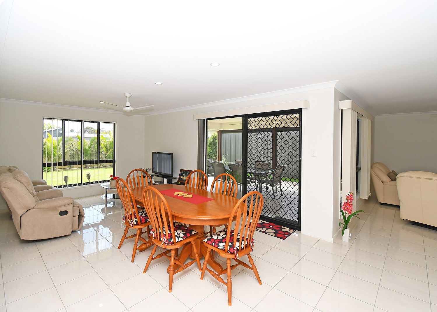 56 Honey Myrtle, Burrum Heads QLD 4659, Image 2