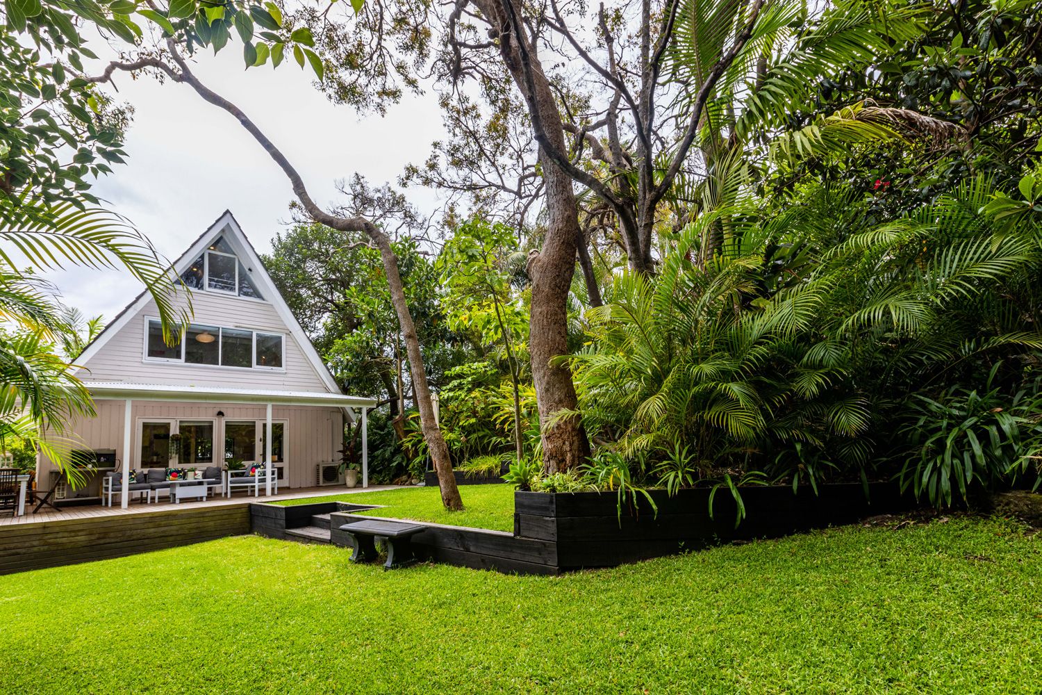 5 bedrooms House in 54 Binburra Avenue Avenue AVALON BEACH NSW, 2107