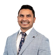 Varinder Singh, Sales representative