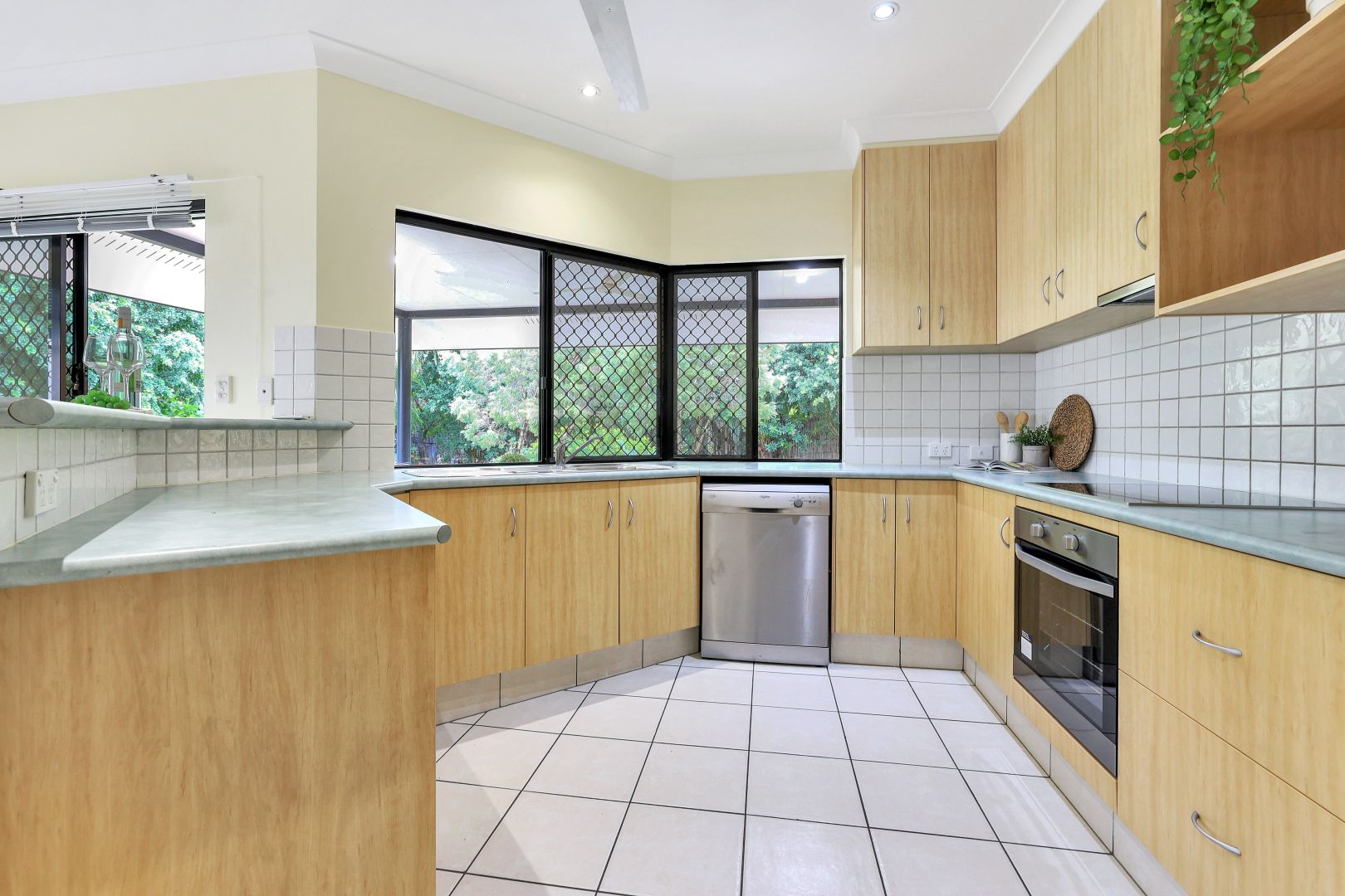 50 Yirra Crescent, Rosebery NT 0832, Image 2