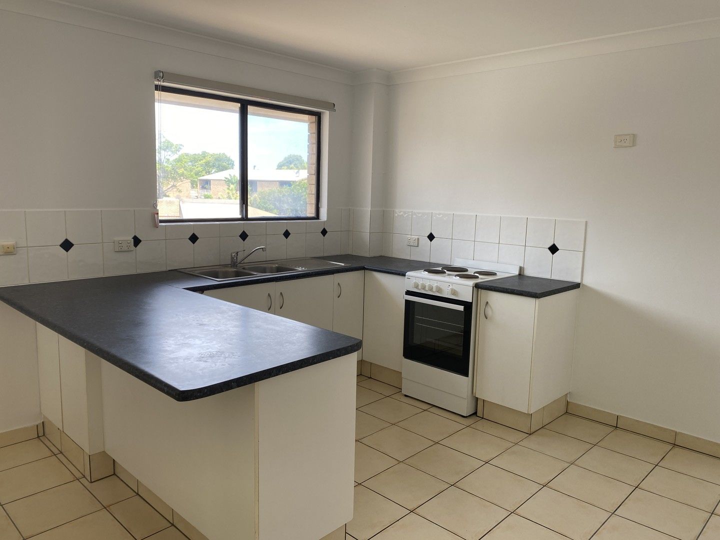 2 bedrooms Apartment / Unit / Flat in Duet Drive MERMAID WATERS QLD, 4218