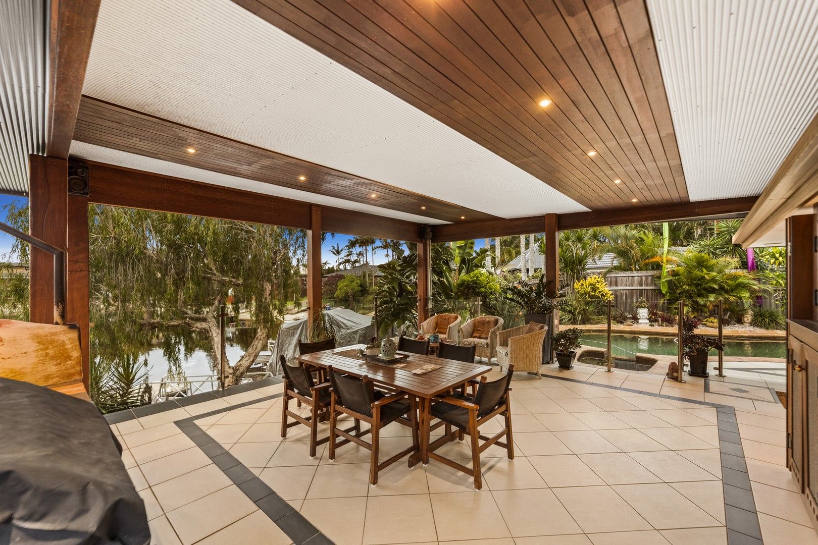 5 Huon Street, Broadbeach Waters QLD 4218, Image 1