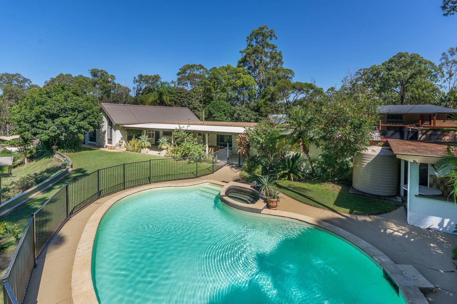 33 Castle Hill Drive South, Gaven QLD 4211, Image 0