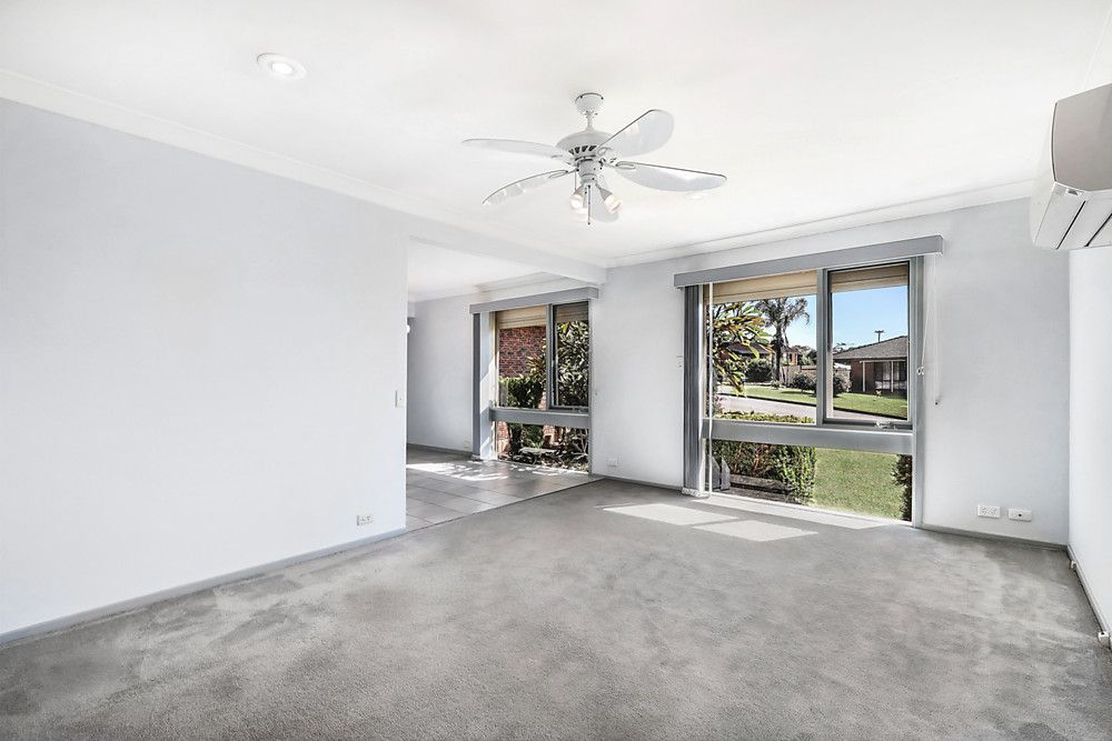 43 Poplar Crescent, Bradbury NSW 2560, Image 1