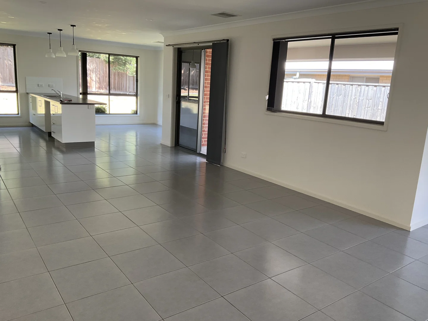 Additional image 3 of Sale VIC 3850