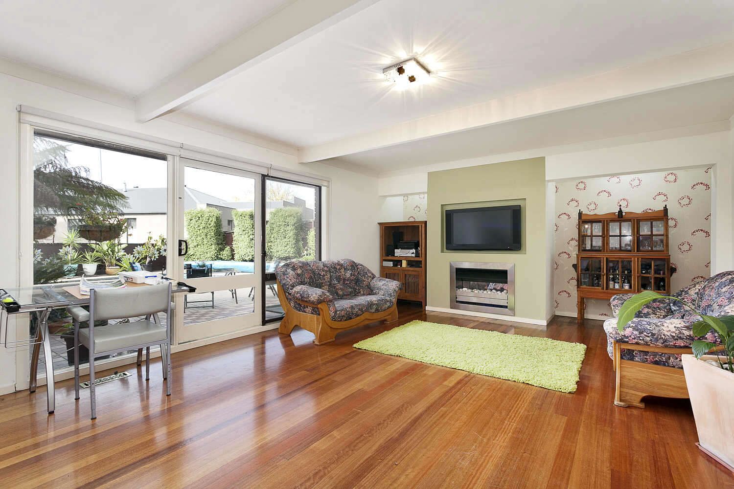 8 Landscape Drive, Doncaster East Property History & Address Research