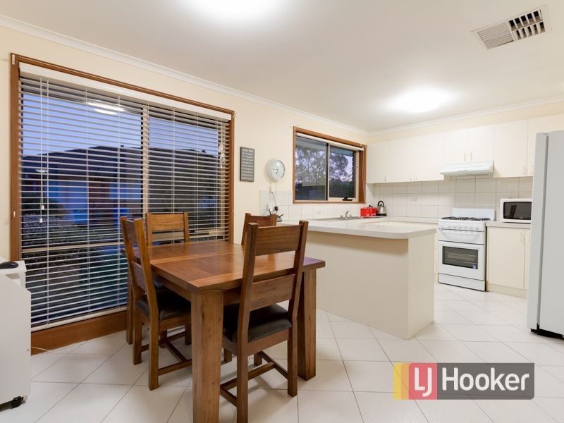 4/46 Beckington Crescent, Hampton Park VIC 3976, Image 2